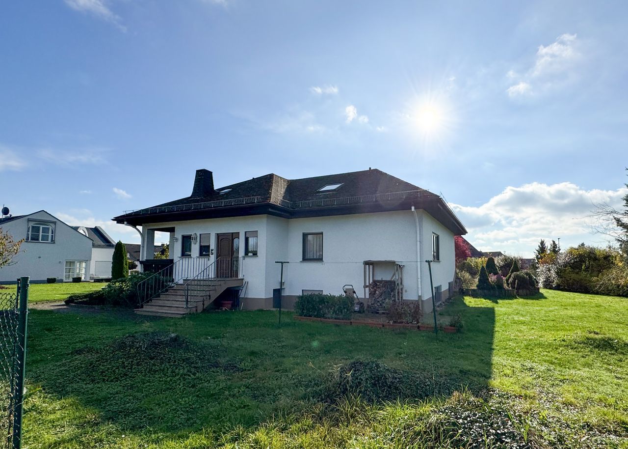 Charmanter Bungalow mit großem Garten in ruhiger Lage zwischen Weilburg und Limburg!