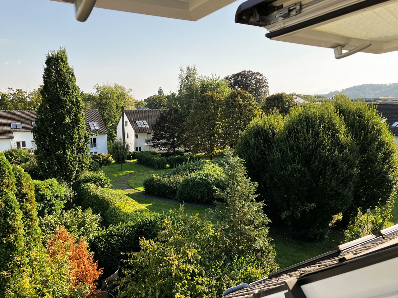 Gepflegte Eigentumswohnung mit Dachterrasse in zentrumsnaher Lage von Bad Honnef und Rheinnähe!