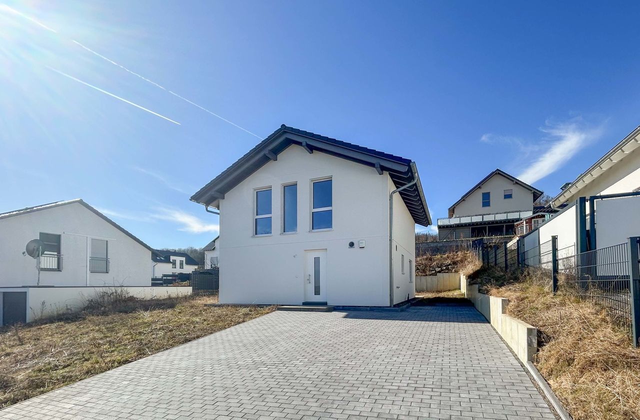 Neubau-Erstbezug in Dernbach – Modernes Wohnen auf 112 m² mit energieeffizienter Heiztechnik!