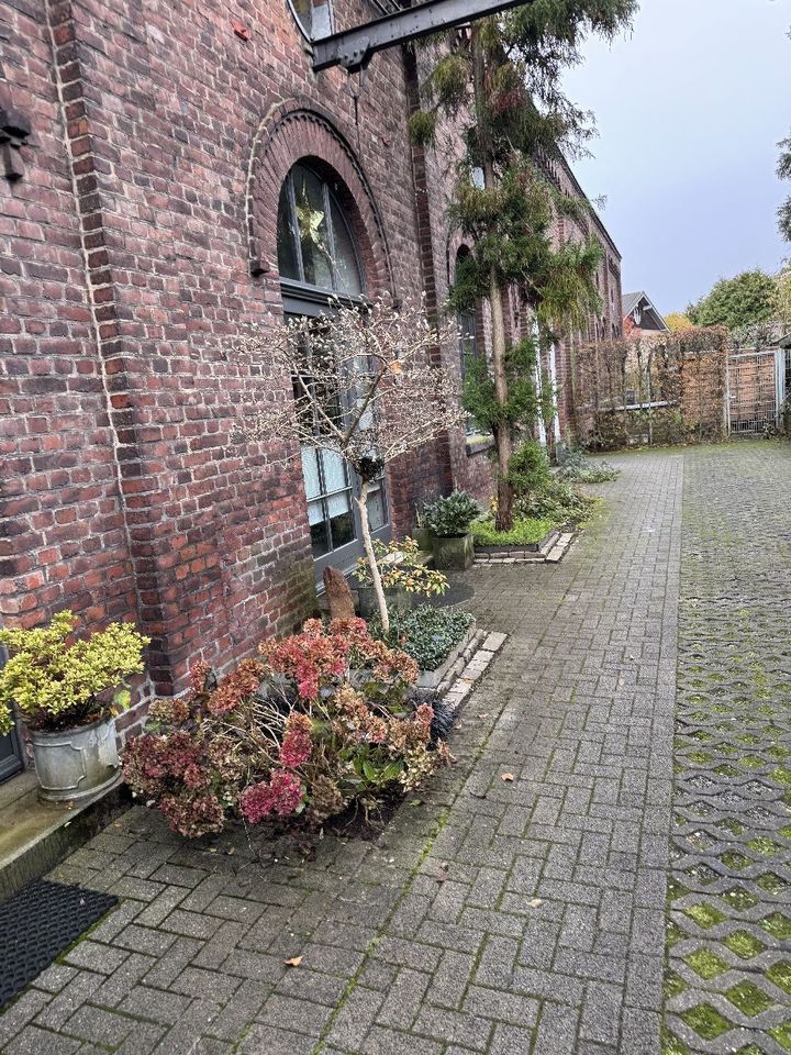 Alte Weberei  Denkmal
Haus im Haus – Maisonette-Wohnung mit Garten